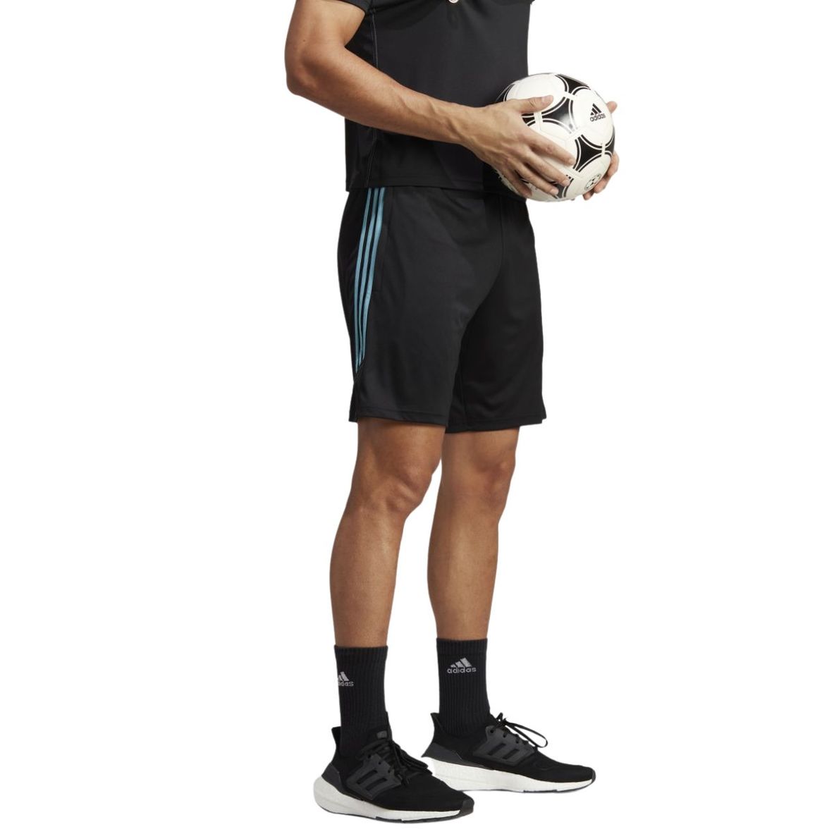 spodenki-meskie-adidas-tiro-23-club-training-czarne-ic1598-profil.jpg